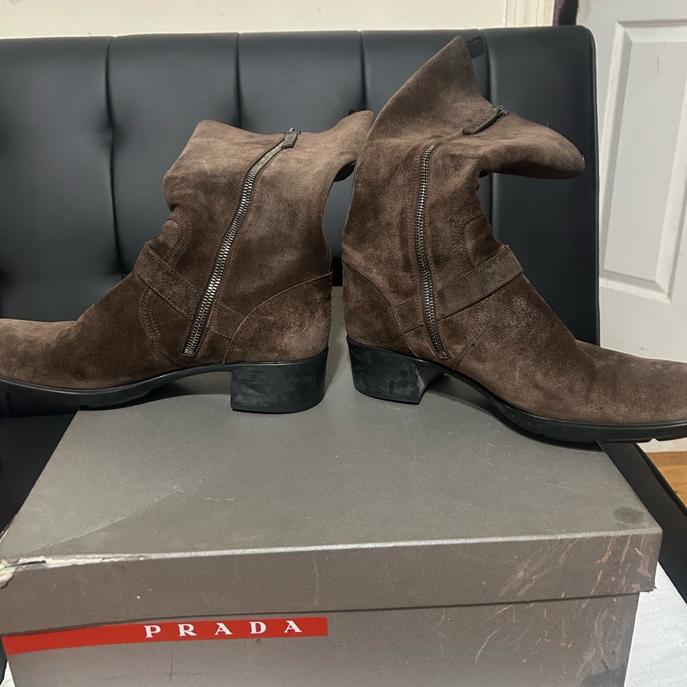 Woman Brown Suede Boots - Picture 11 of 15